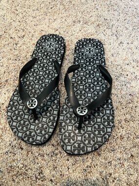 Tory Burch Black Logo Patterned Flip Flops